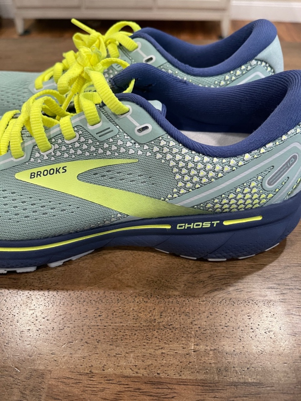 Brooks Women’s Running Shoes in Teal and Neon Yellow - Picture 2 of 6